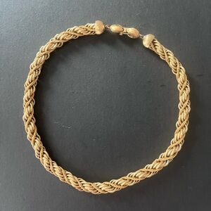 Vintage Monet gold toned necklace